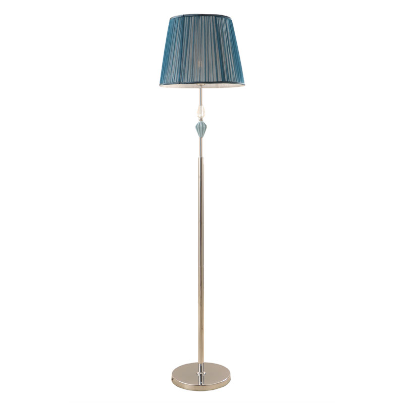 Est-il sécuritaire de laisser un lampadaire en tissu plissé allumé toute la nuit ?