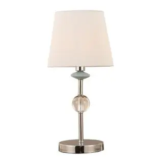 Puis-je remplacer une ampoule plus puissante dans ma lampe de table si elle n'est pas assez lumineuse ?
